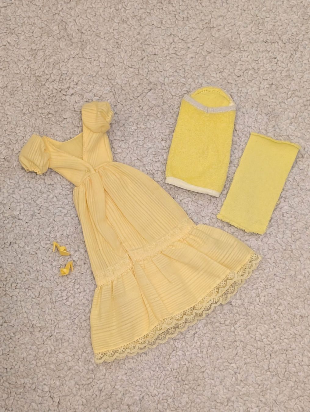 Bambole: Barbie Kleid 80er – Usato da Zürich venduto da Elena_N 1