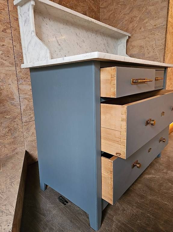 Commodes: Neu restaurierte Kommode mit Marmor – D'occasion à Buttisholz par yvo_mpn5 1