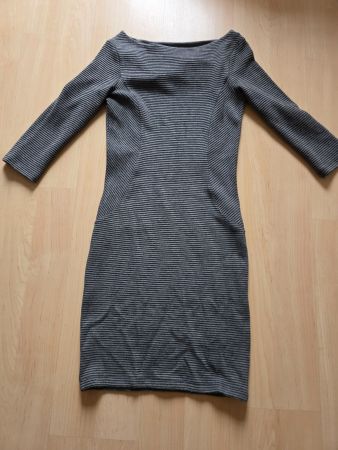 Robe Esprit grise, taille XS