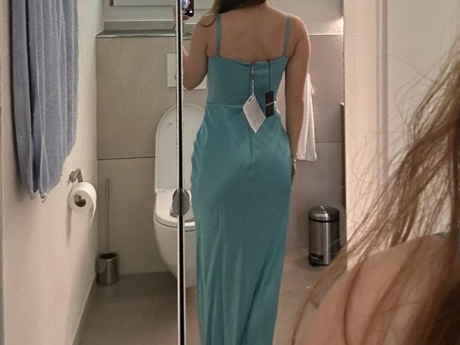 Vestiti: Nicholas Satin Abendkleid – Nuovo (secondo la descrizione) da Uetikon am See venduto da sop_2ylg 2