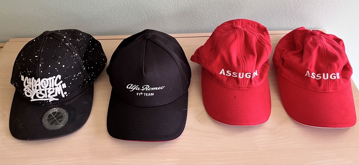 Alfa Romeo Copricapi, berretti & cappellini: 4 Caps: Alfa Romeo, Chaos System, 2x Rot – Usato da Aarau venduto da PPhof96