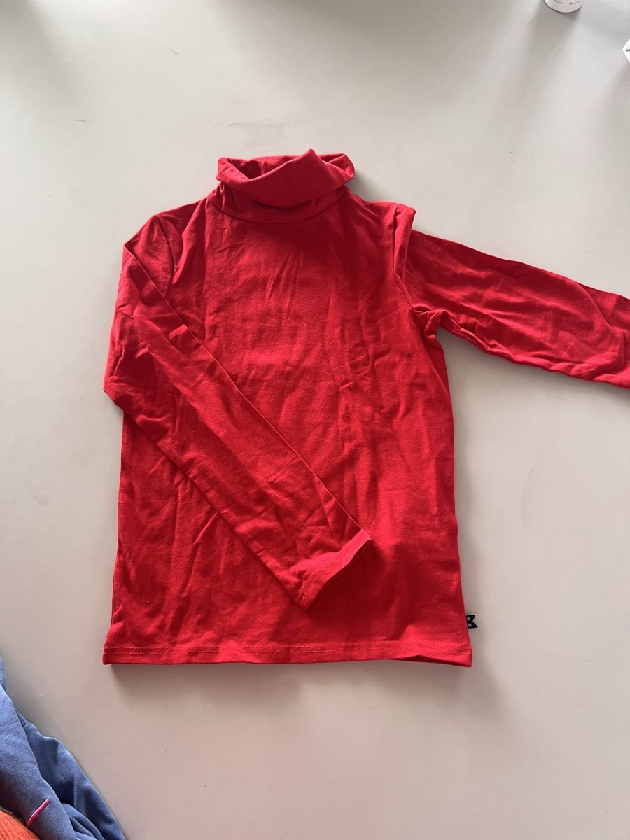 C&A T-shirt: Roter Langarm T-Shirt 128 – Nuovo (secondo la descrizione) da Neuchâtel venduto da Debelibo