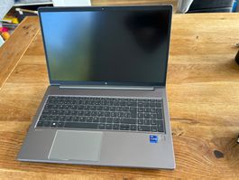 HP ZBook Power G8 Mobile Workstation + Docking Station