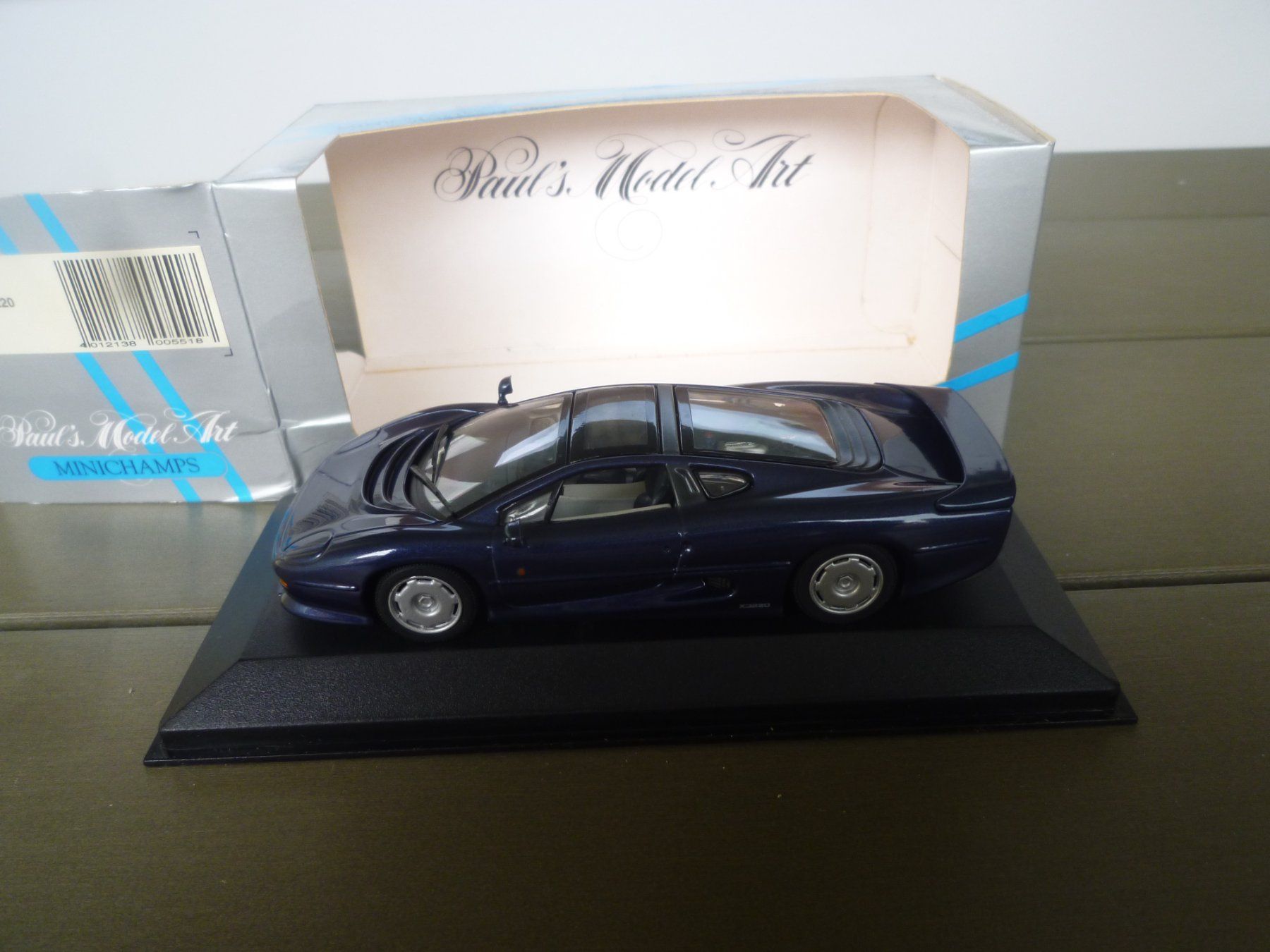 Jaguar Modellini d'auto: Jaguar XJ220 – Nuovo e nell'imballaggio originale da Flawil venduto da Imperiosud 1