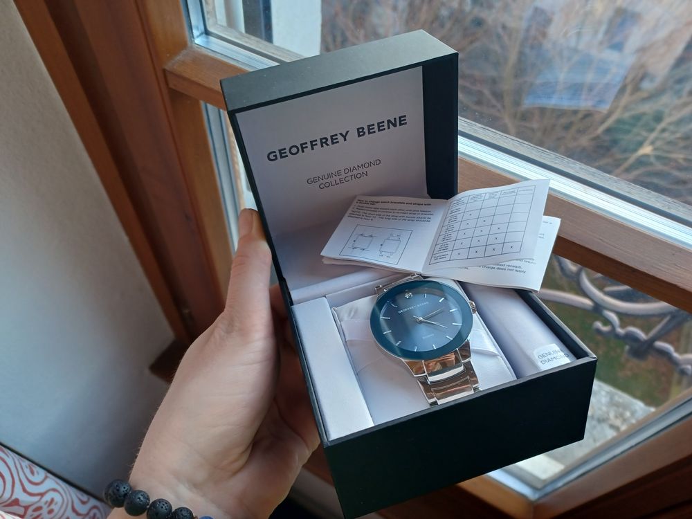 Montre Geoffrey Beene avec diamant et certificat Acheter sur Ricardo