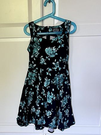 Schönes Kleid, für 9-10 jährige, türkis-schwarz