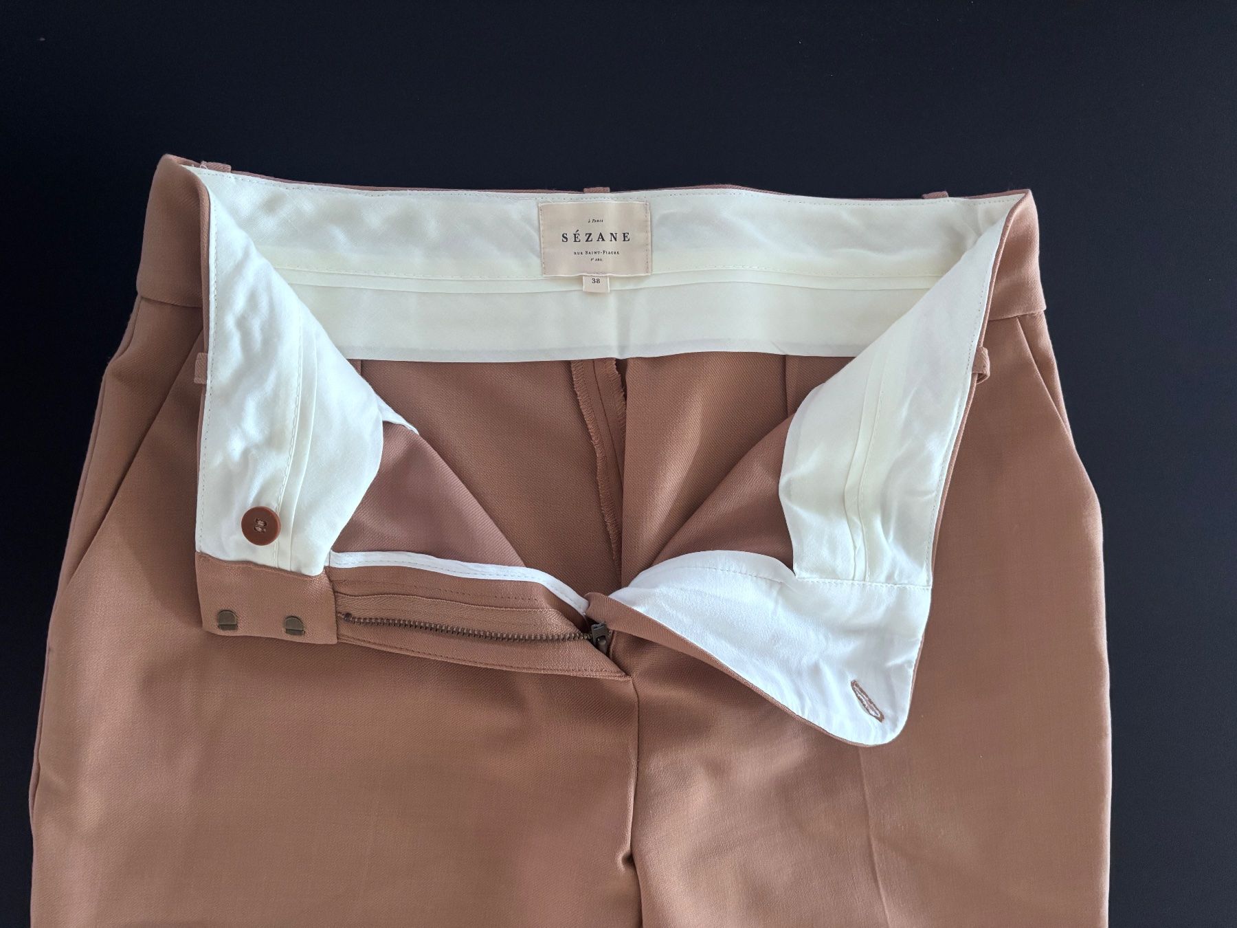 Sezane Pantaloni: Sezane Hose Gustavo - camel – Usato da Winznau venduto da Lauralavera1 1