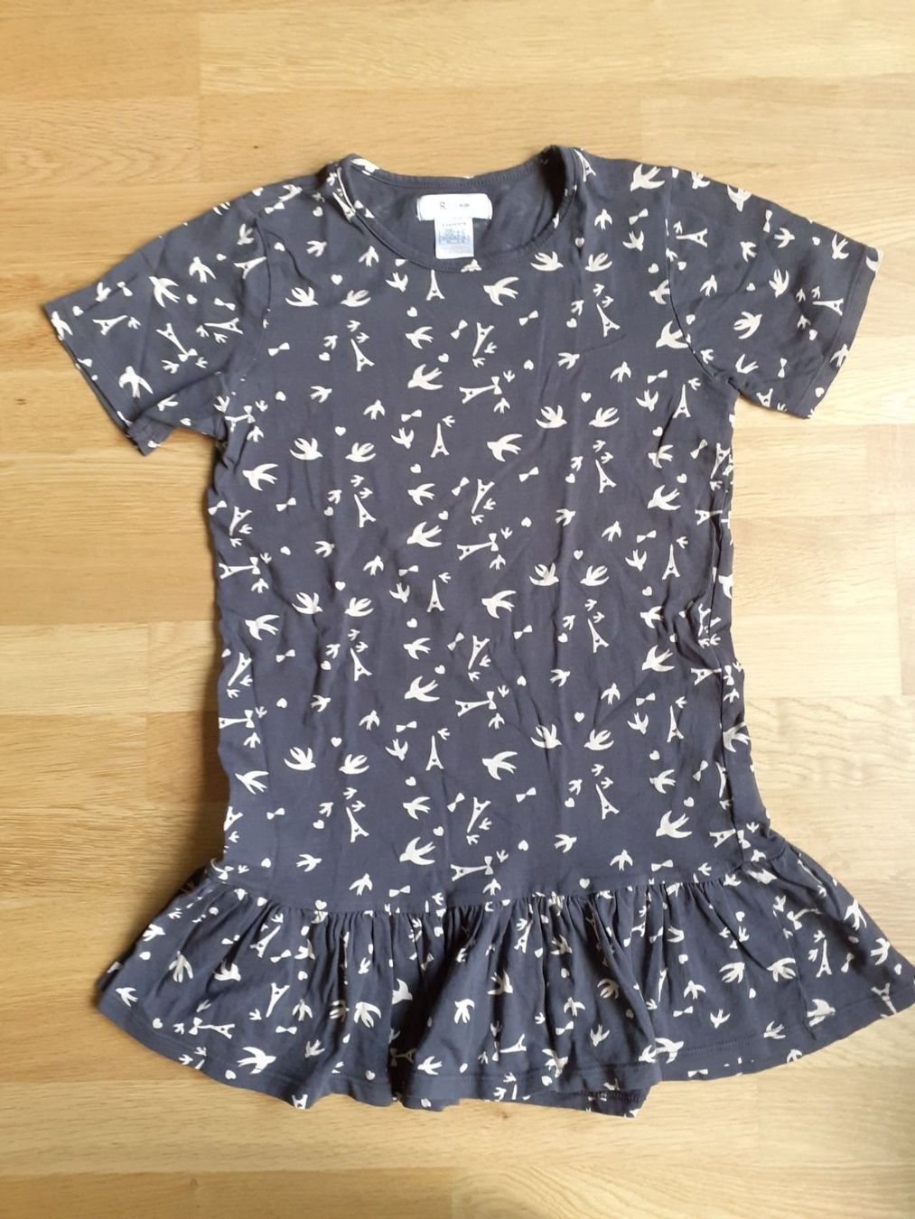 La Redoute Kleider & Röcke: Kleid, La Redoute Kids, Gr. 128, Eiffelturm – Gebraucht aus Wabern von jeroalila