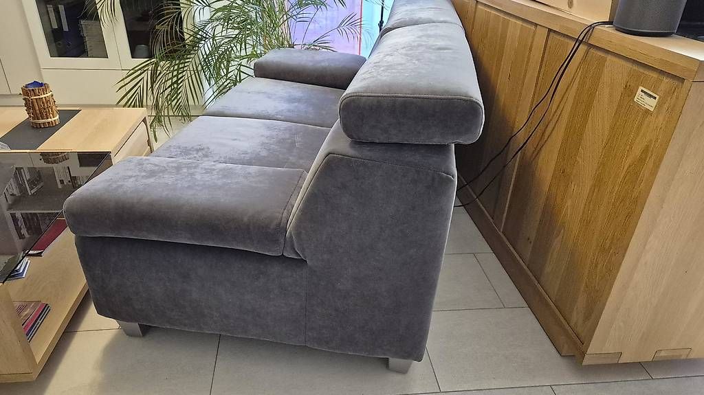 Divani: Canapé gris en microfibre longlife DIGA 2 places – Usato da Epalinges venduto da 26juin 4