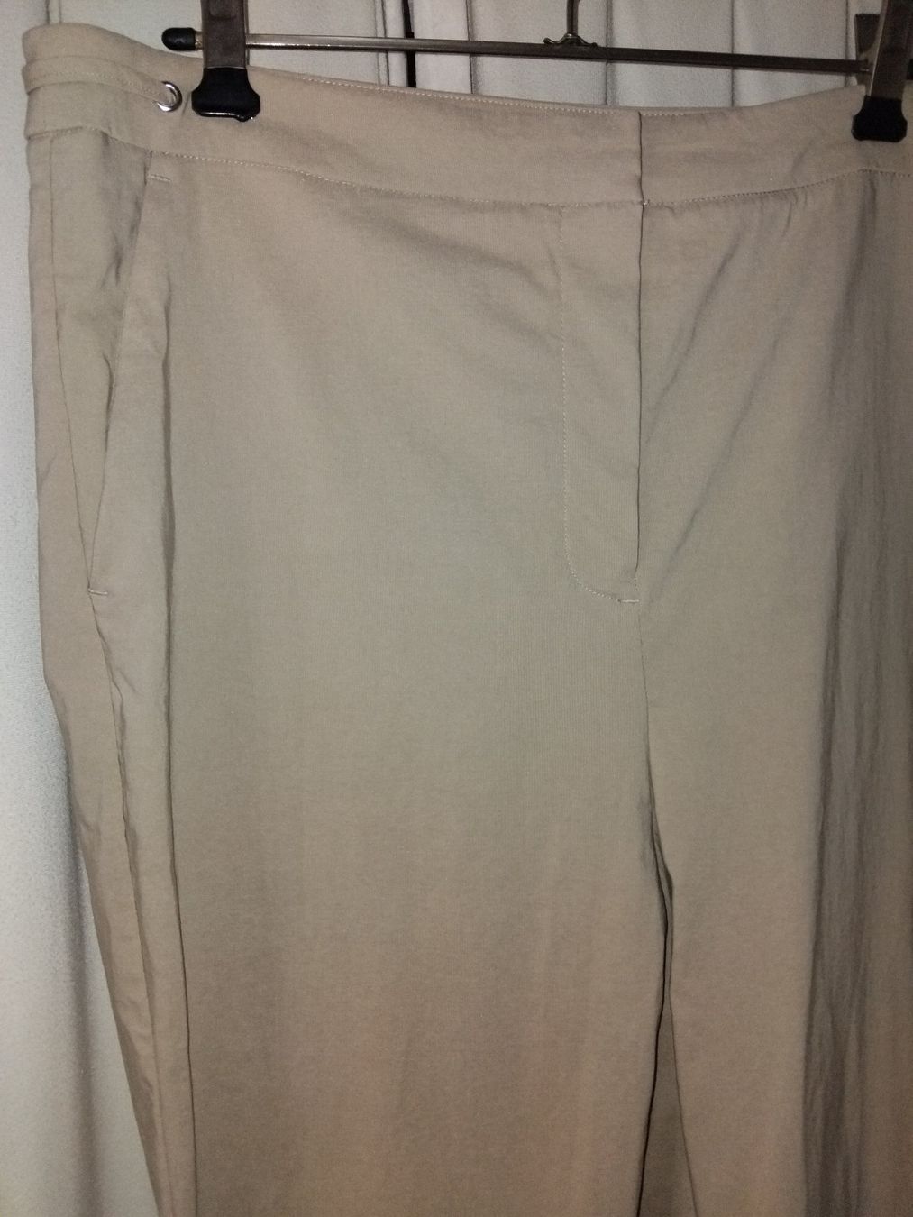 Pantaloni: Leichte Stretchhose ca Gr. 40 - NEU!! – Nuovo (secondo la descrizione) da Rorschach venduto da kristys 3