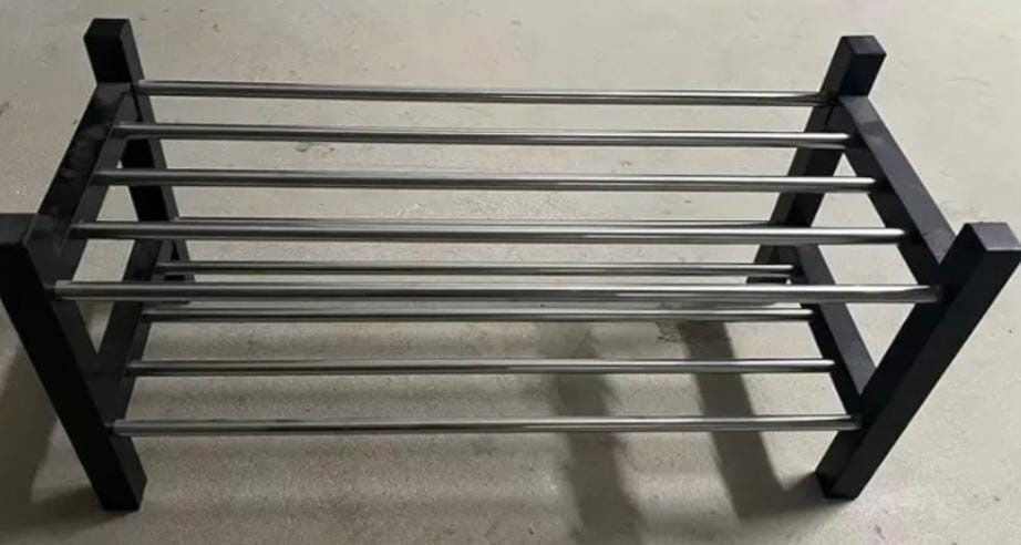 Regale: Schuhgestell IKEA / TJUSIG / schwarz – Gebraucht aus Flurlingen von dschdsch