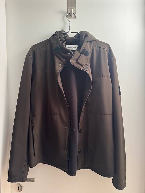 Stone Island Jacken: Stone Island Soft Shell-R Jacke – Gebraucht aus Bottighofen von max_r8mx