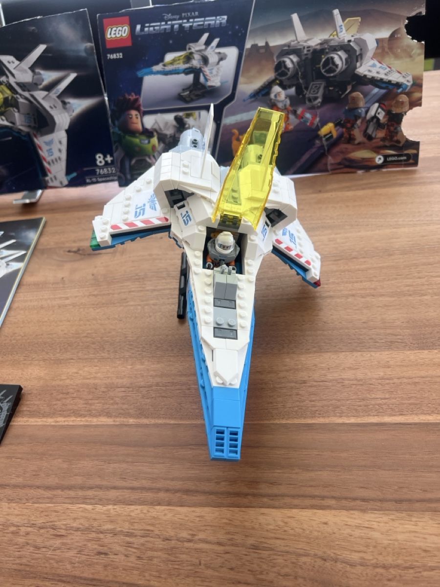 Lego Kit di costruzioni: LEGO Buzz Lightyear Spaceship 76832 – Usato da Zürich venduto da JuneBaby12 1