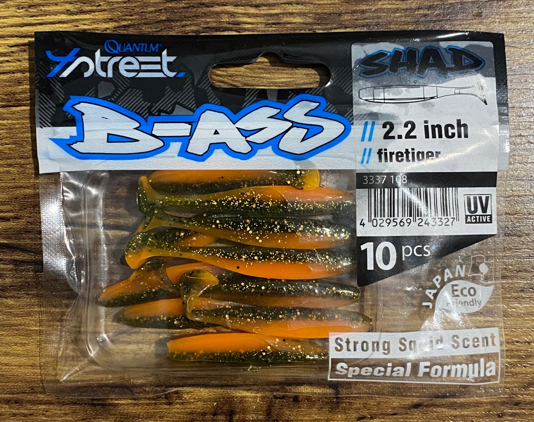 Esche: QUANTUM 4street B-Ass Shad 2.2" 5.6cm – Nuovo e nell'imballaggio originale da Widnau venduto da Fishingtackle_Oggy