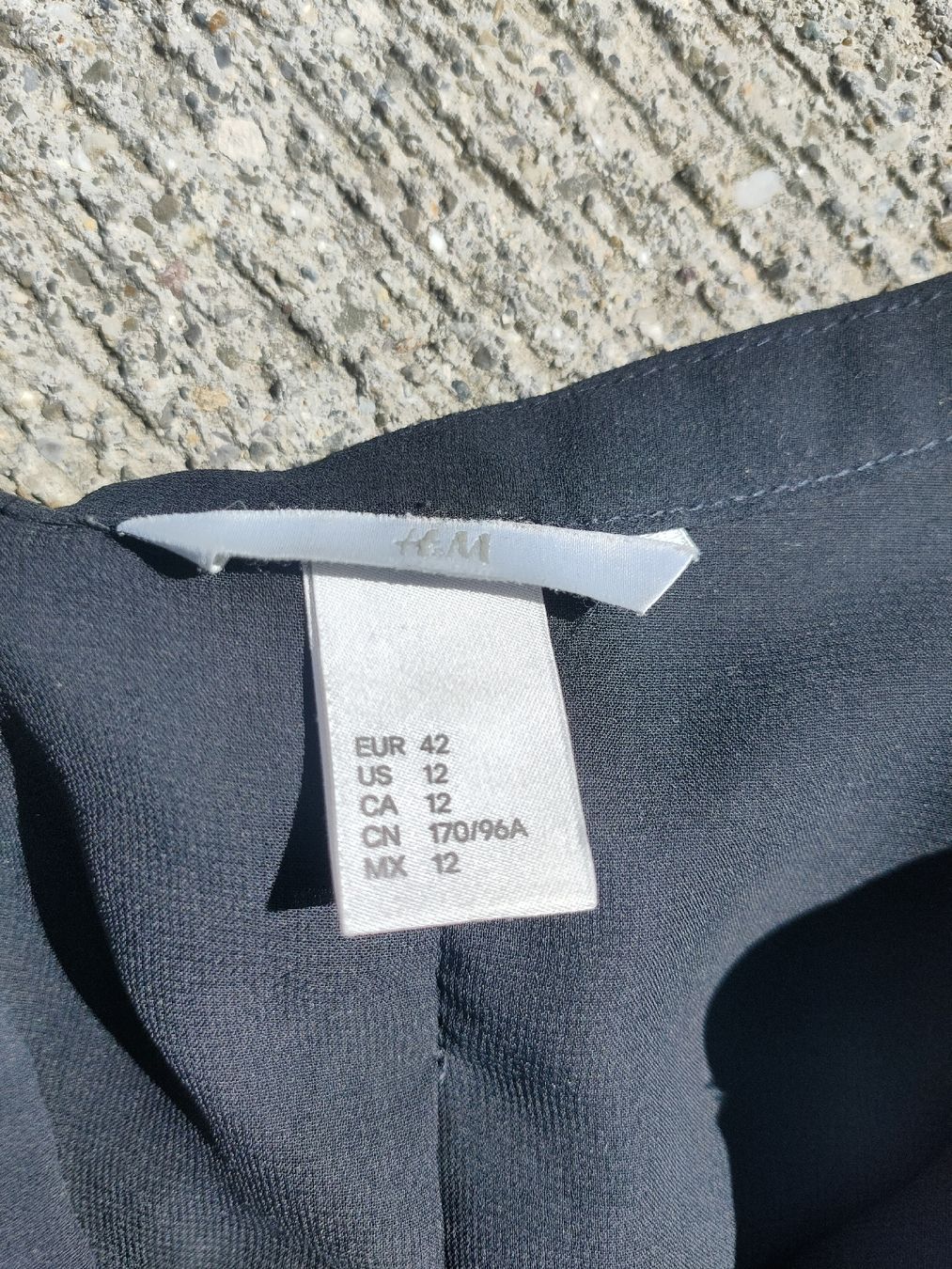 H&M Vestiti: H&M Damen Kleid Gr. 42 / L – Nuovo (secondo la descrizione) da Horgen venduto da Lulusa 2