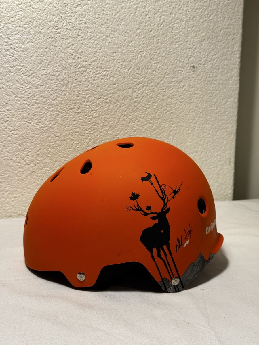 Caschi: Triple Eight Helm, Orange, Grösse S/M – Nuovo (secondo la descrizione) da Stüsslingen venduto da leo_nzh6