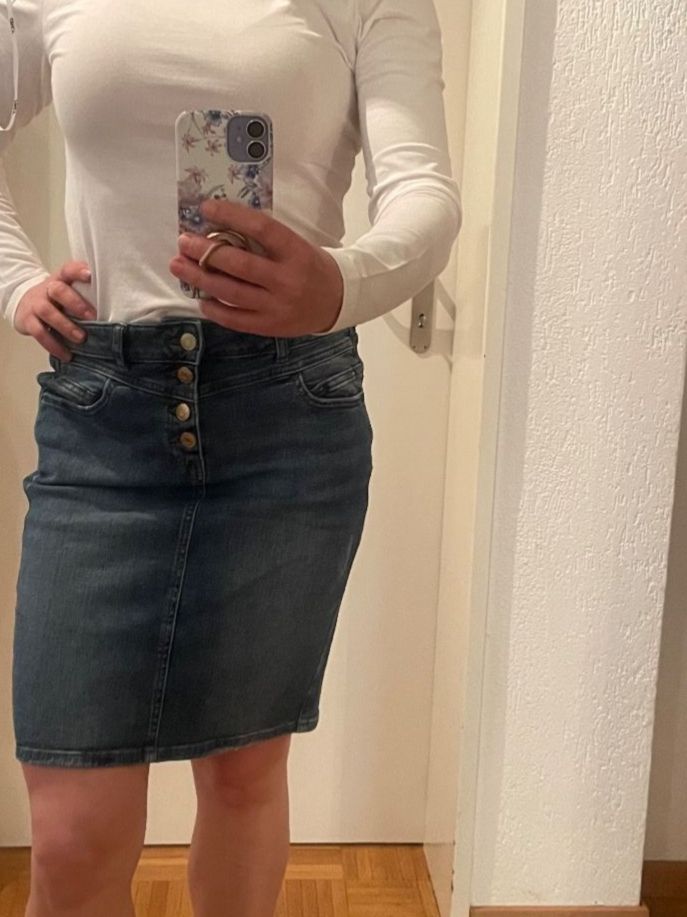 Gonne: Jeans Mini Rock Esprit mit Knöpfen, Grösse 38 – Usato da Zürich venduto da Maggi1980 1