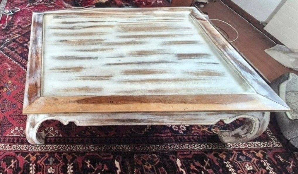 Tavoli: Antiker Couchtisch mit Glasplatte – Usato da Zürich venduto da Sonne0125 1