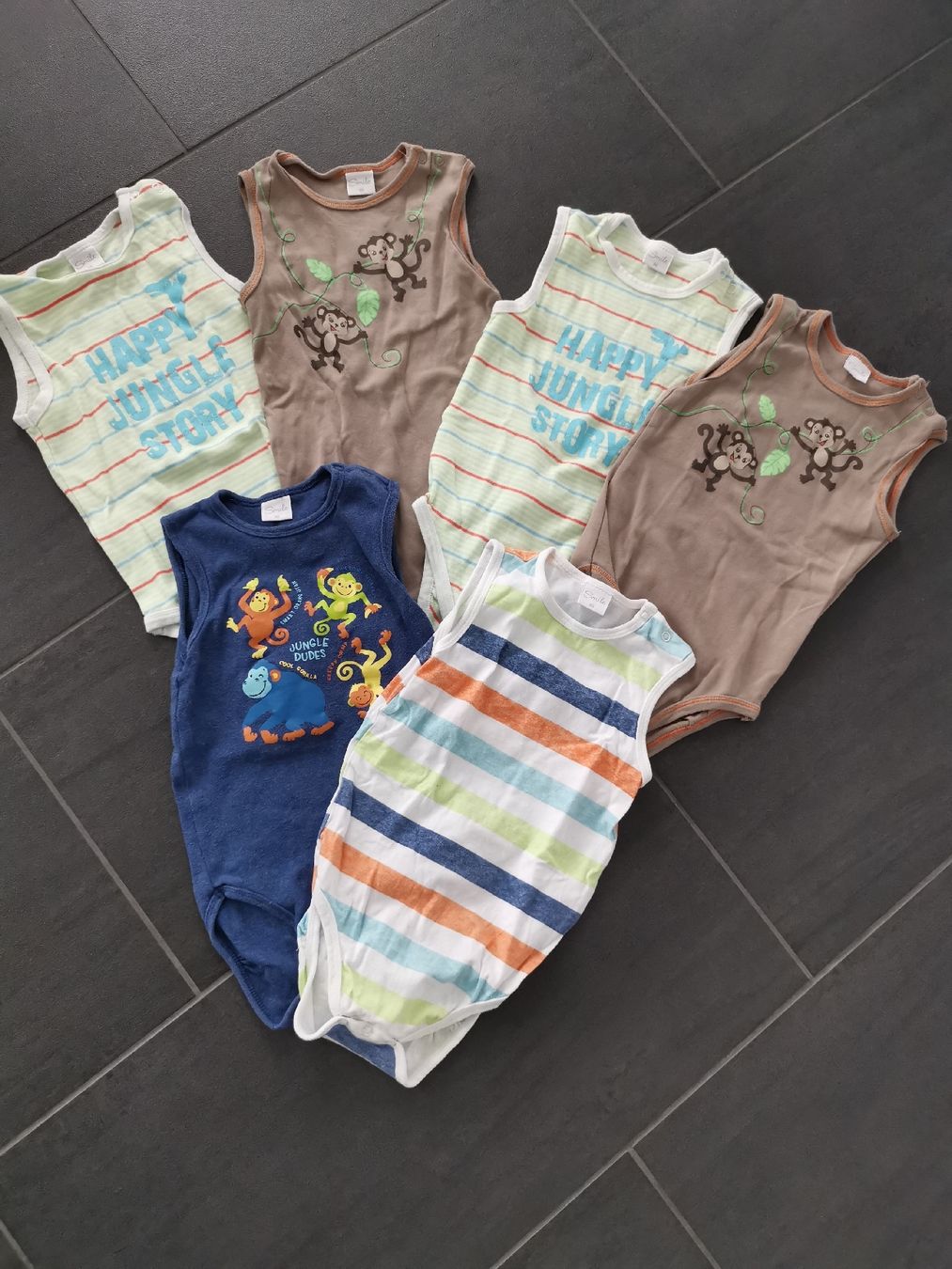 Lotti & Set di vestiti: Body's Gr. 98 - Versand möglich – Usato da Matzendorf venduto da hauli2