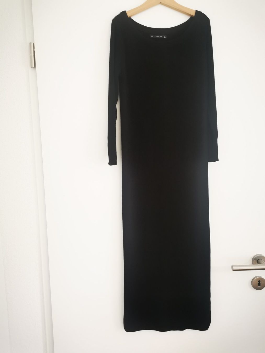 Zara Kleider: Zara Strickkleid, Grösse S, Schwarz, Herbst/Winter – Gebraucht aus Niedergösgen von lil_s6k8