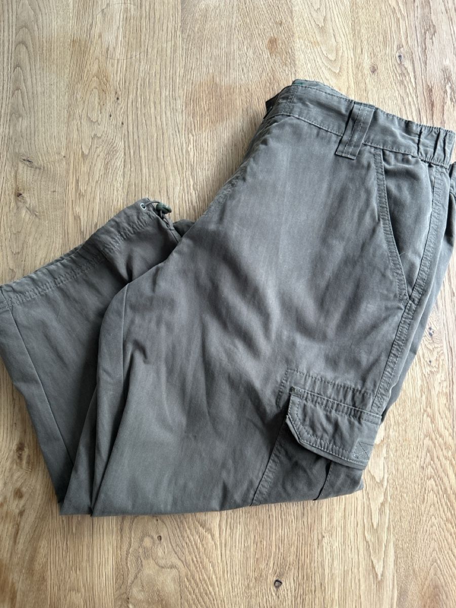 Pantaloni: 3/4 Herrenhose Grösse 52 – Usato da Lachen SZ venduto da rah_c6qj