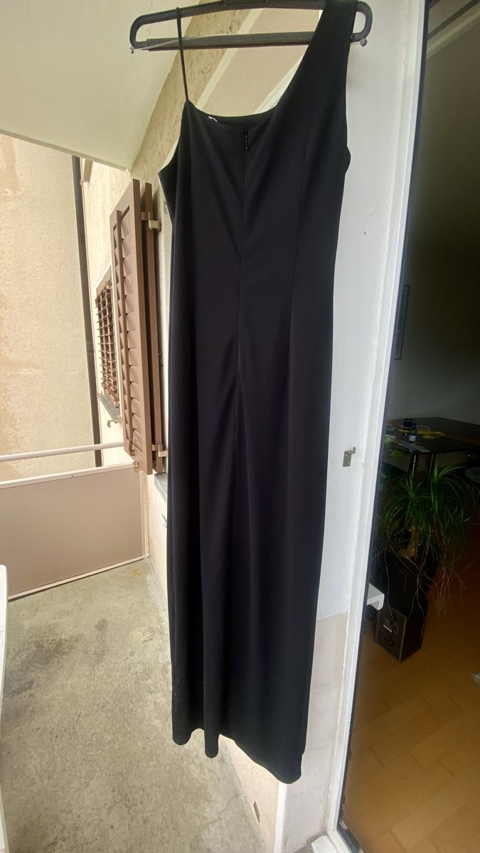 Kleider: Abendkleid schwarz mit Perlen Grösse 38 neuwertig – Gebraucht aus luzern von bar_5gtr 3