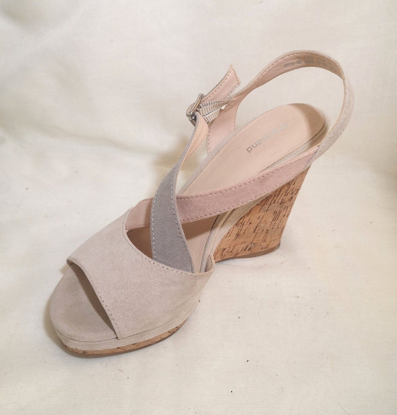 Graceland Damenschuhe: Sommerschuh mit Keilabsatz Gr. 37 - Spendenaktion – Gebraucht aus Unterkulm von Beljasch