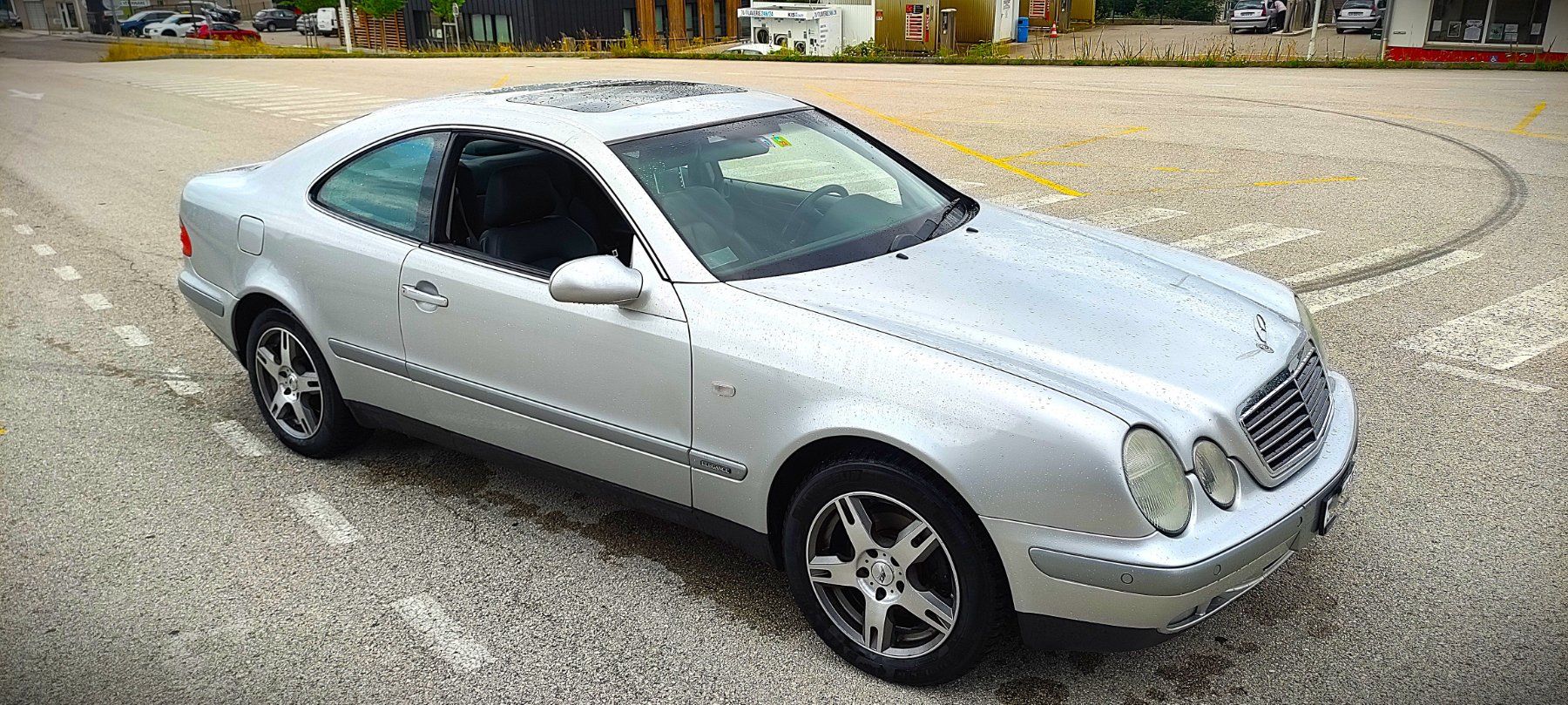 Mercedes-Benz Autos: Mercedes 320 CLK coupée – Gebraucht aus Montfaucon von fgi_q5m5