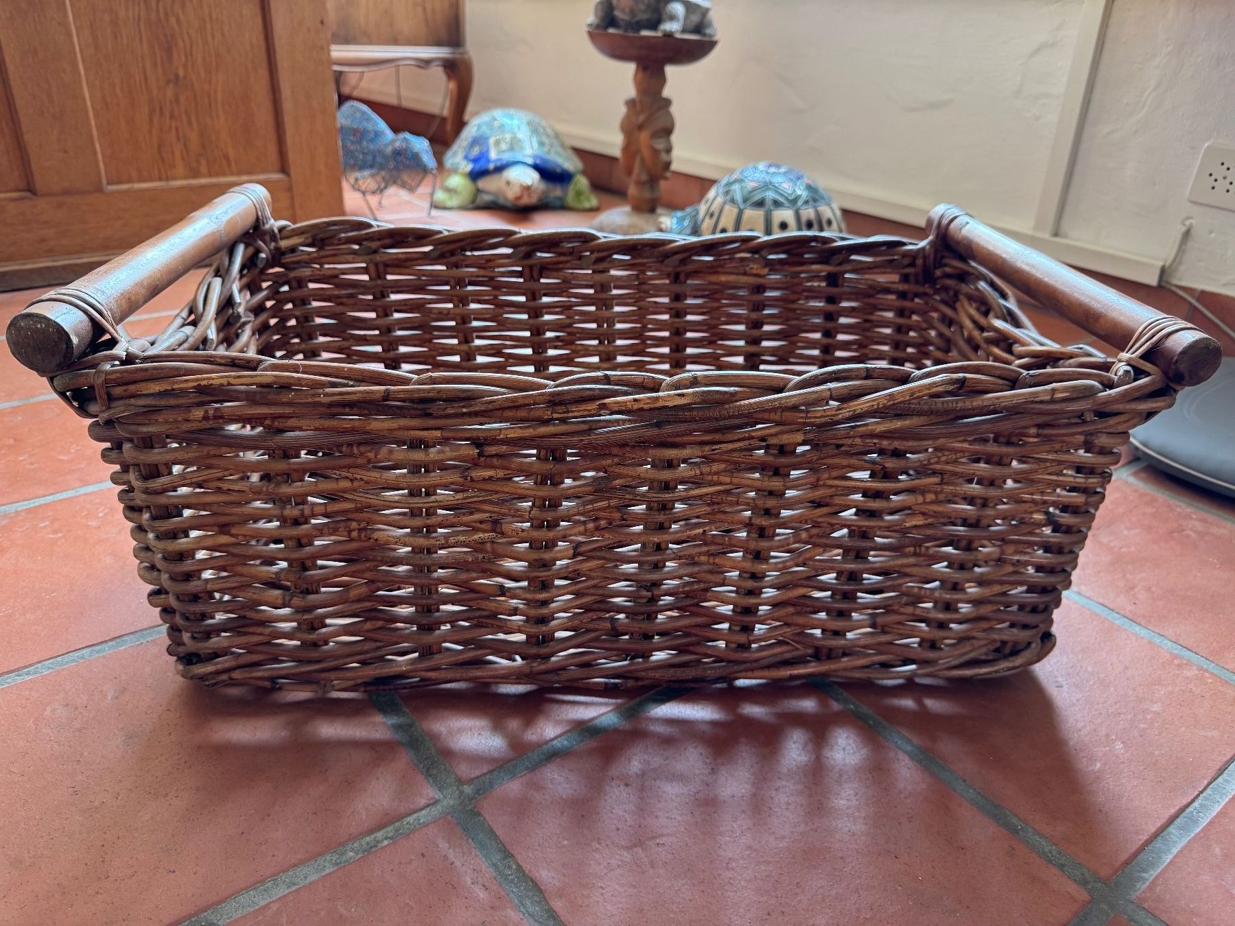 Altro per la casa: Massiver Korb aus Rattan mit Holzgriffen – Usato da Oberrohrdorf venduto da maggys15 1