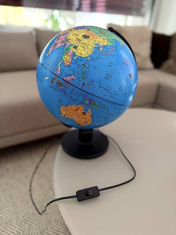 Sonstige Dekorationen & Accessoires: Globus mit Licht – Gebraucht aus Adliswil von inf_my6b 2