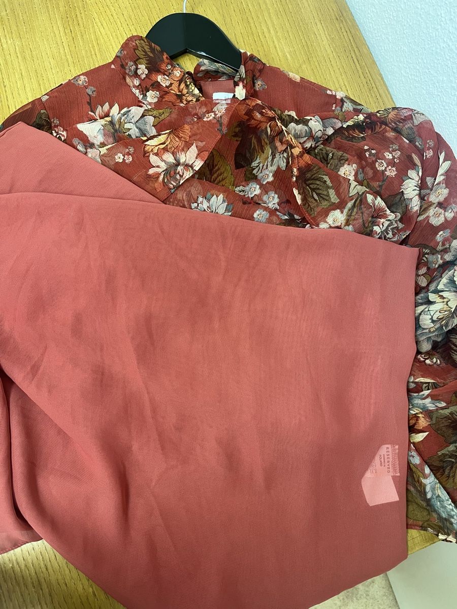 Vestiti: Langes Kleid Reserved Grösse S – Usato da Teufenthal AG venduto da Nanahu 3