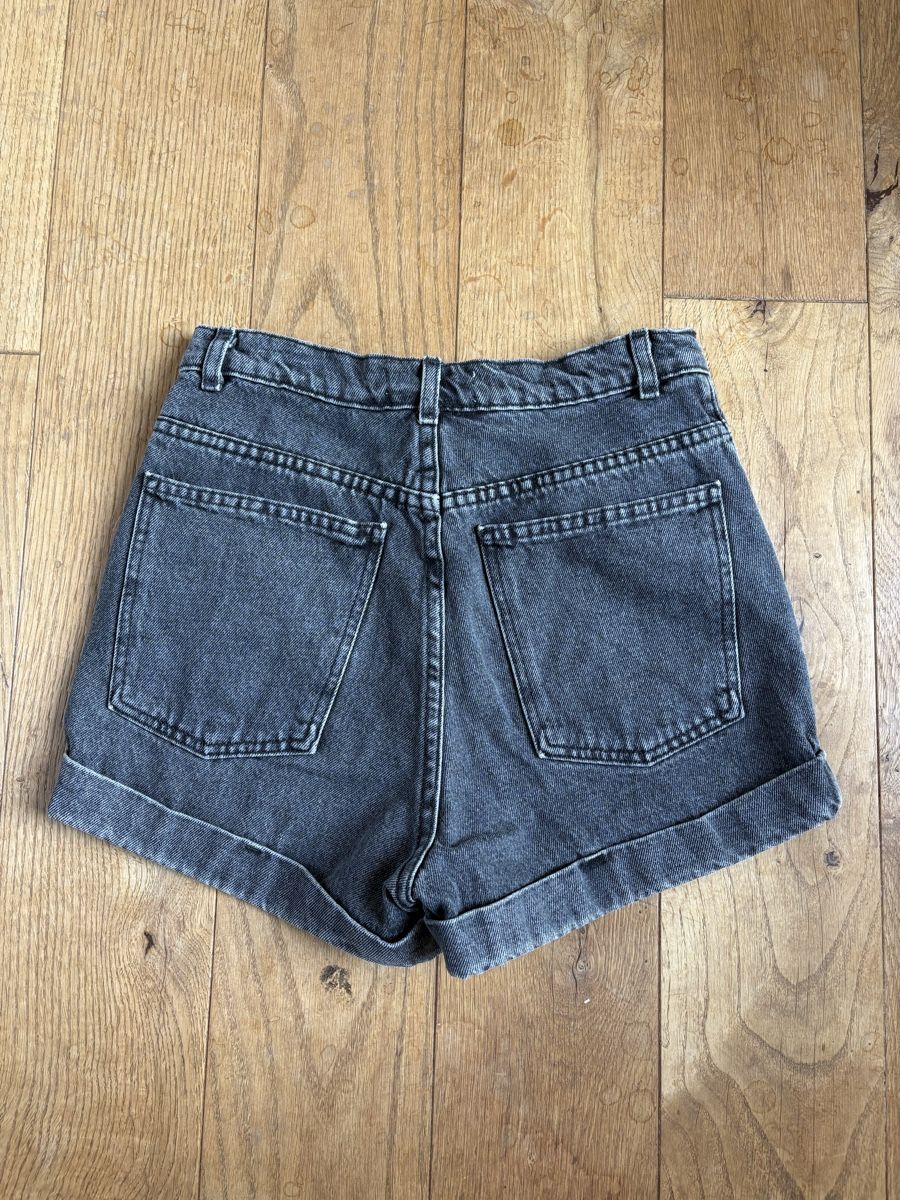 Jeans: American Apparel Jeans Shorts Grösse 28 – Usato da Frauenfeld venduto da lin_77m9 1