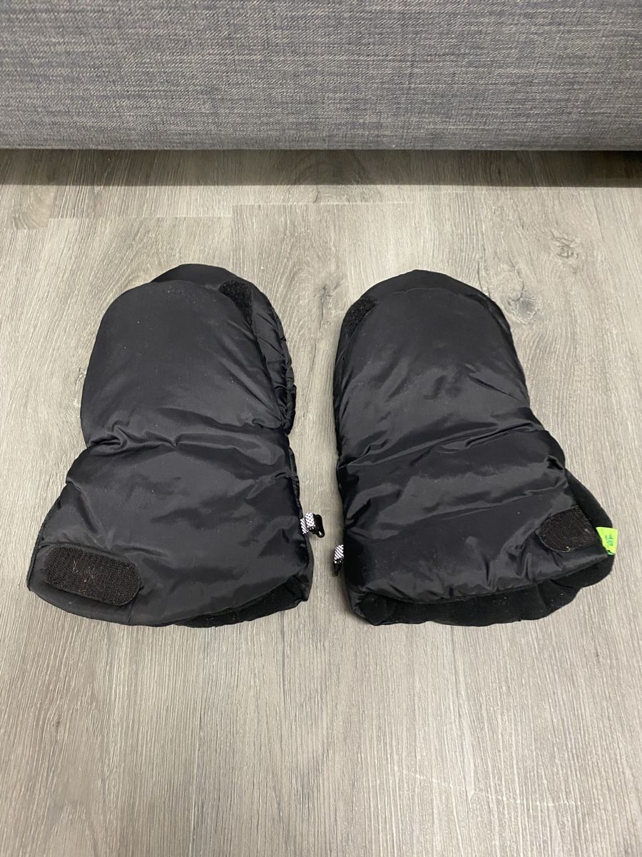 Handschuhe & Handstulpen: BabyNest Winter Kinderwagenhandschuhe Schwarz, Grösse M – Gebraucht aus Zürich von f_c_barcelona