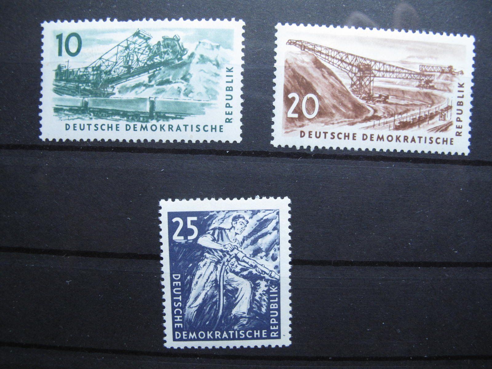 Tutti i francobolli: DDR 1957 Kohlebergbau ** – Usato da Wil SG venduto da fva01