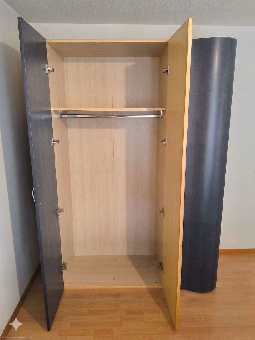 Armadi: Kleiderschrank 3-Türig – Usato da Basel venduto da Blaetz 1