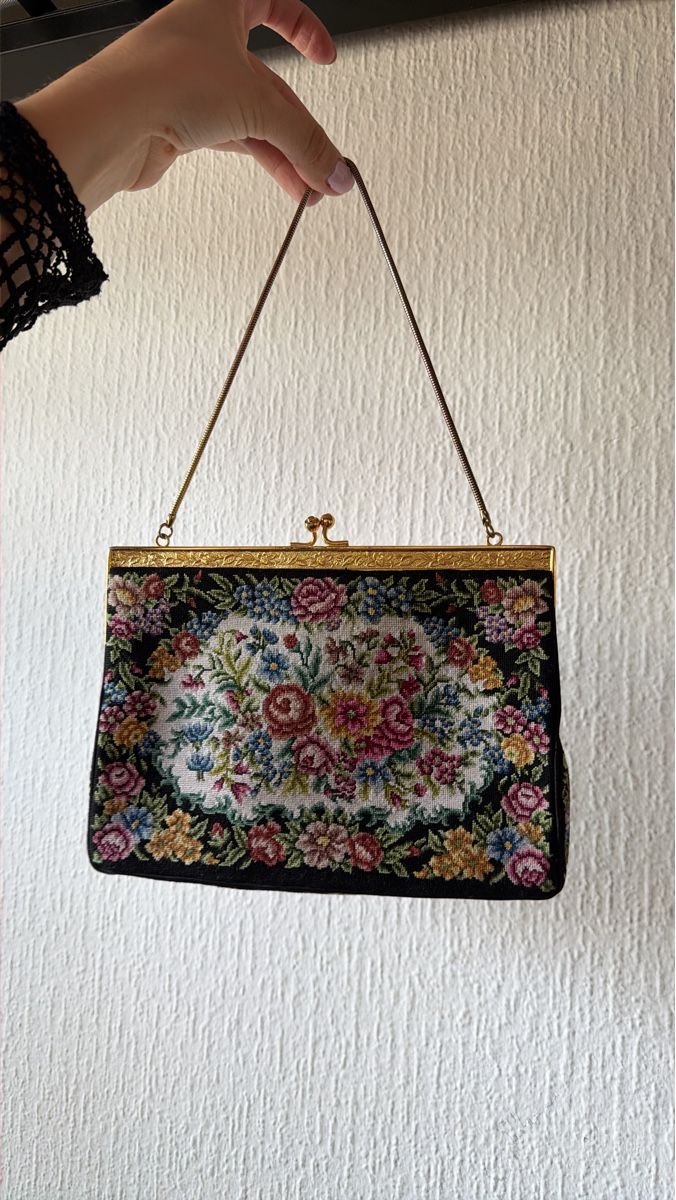Borse da donna: Sacoche à main brodée fleurs vintage  – Nuovo (secondo la descrizione) da Prilly venduto da phi_rvs5