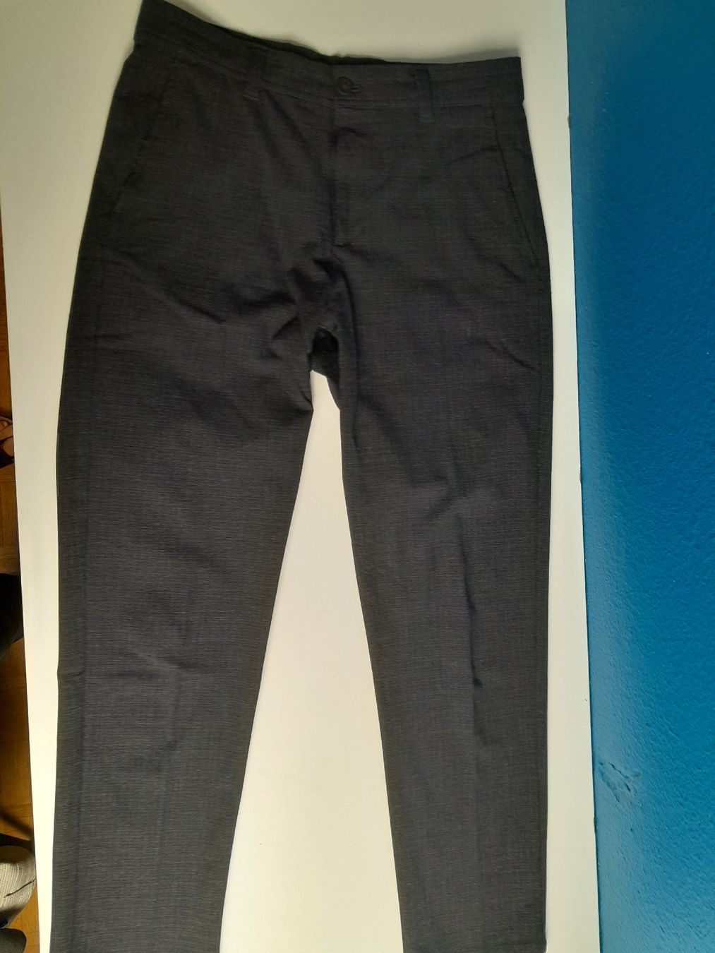 Zara Pantaloni: pantalon zara taille 38 gris chiné – Usato da Genève venduto da ang_fd8z