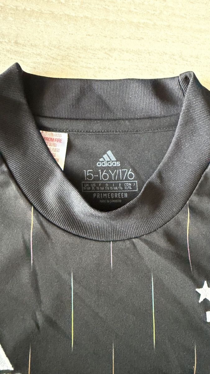 Juventus Trainer, Turnhosen & -trikots: Maillot Juventus  – Gebraucht aus Marin-Epagnier von Malone22 1