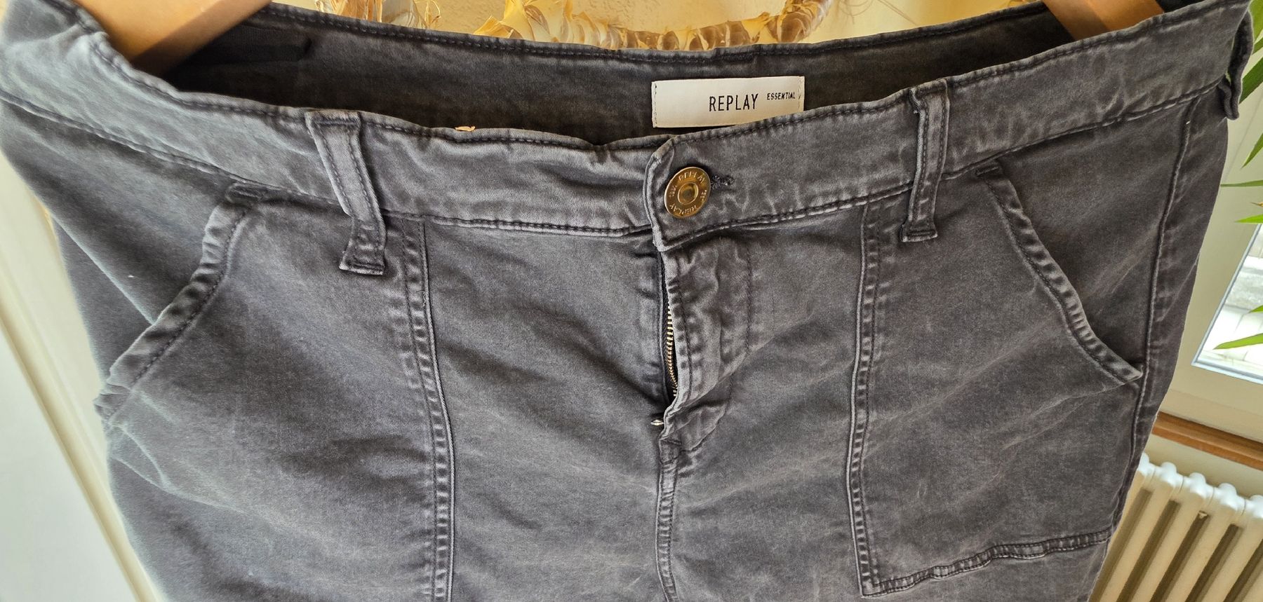 Pantaloni: Pantalon marque Replay – Usato da Yverdon-les-Bains venduto da van_dq65 1