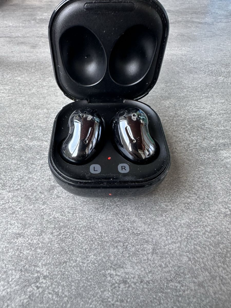 Samsung Kopfhörer: Samsung Galaxy Buds Live noirs – Gebraucht aus Le Lignon von fab_w9jj