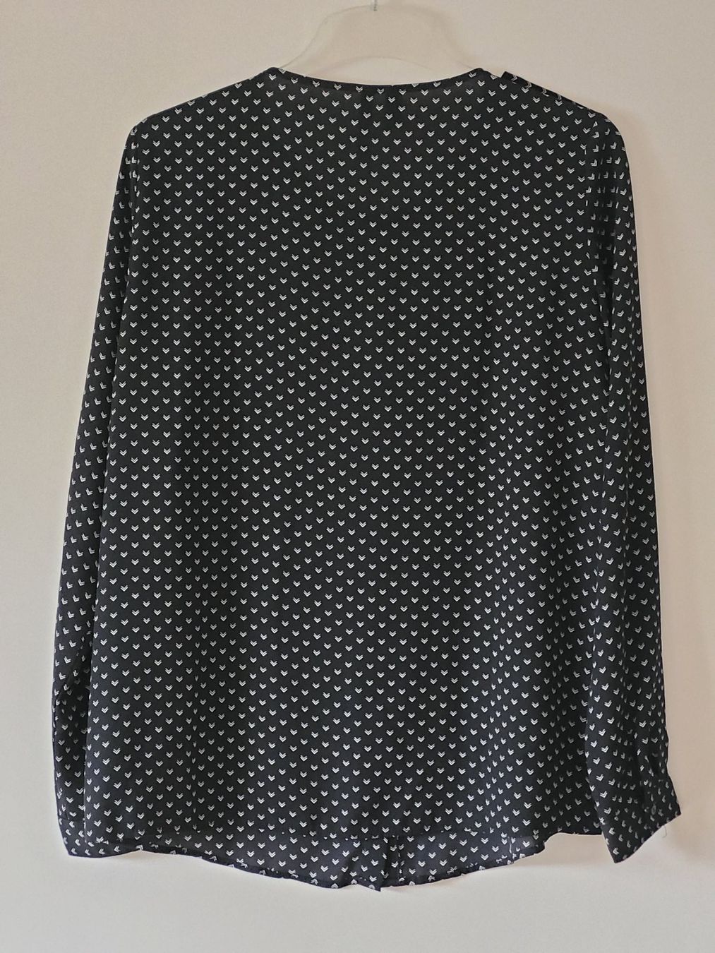 Mango Camicette: Bluse Mango Suit schwarz-weiss Grösse S – Usato da Wiesendangen venduto da samoalk 3
