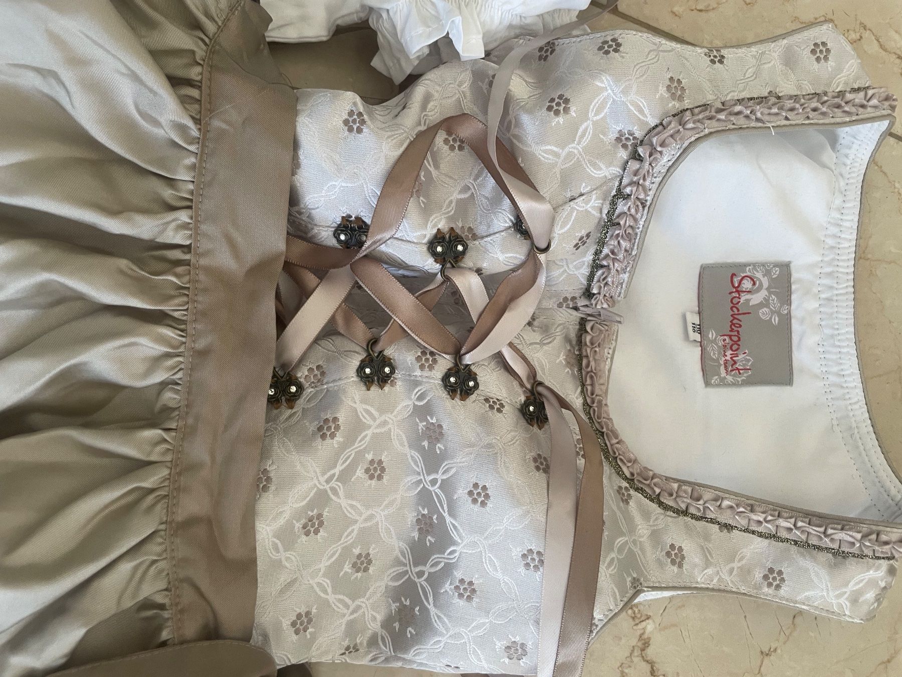 Vestiti & Gonne: Stockerpoint Girls Dirndl inkl Bluse – Nuovo (secondo la descrizione) da Flüelen venduto da AU10 1