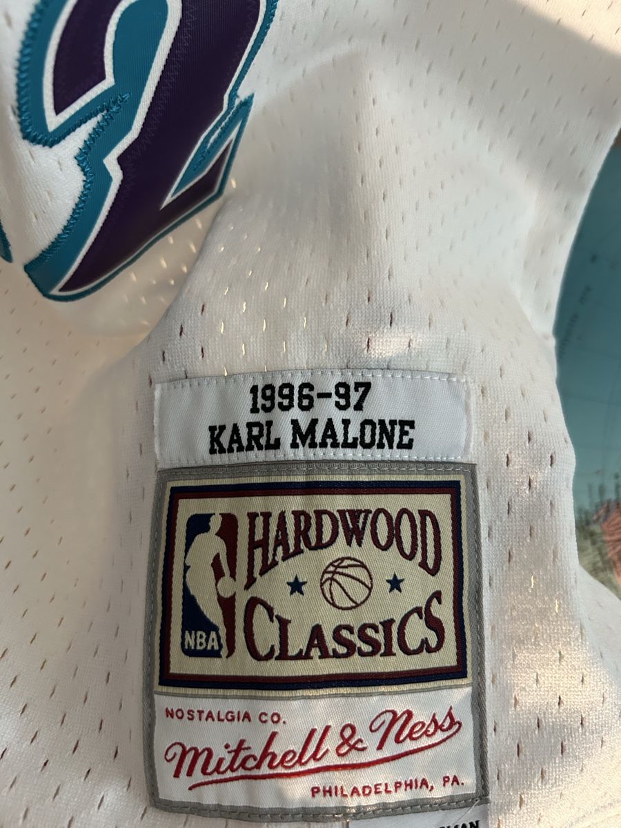 Mitchell & Ness Leibchen & Hosen: Basketball Trikot Karl Malone – Gebraucht aus Reinach BL von the_9lwh 2