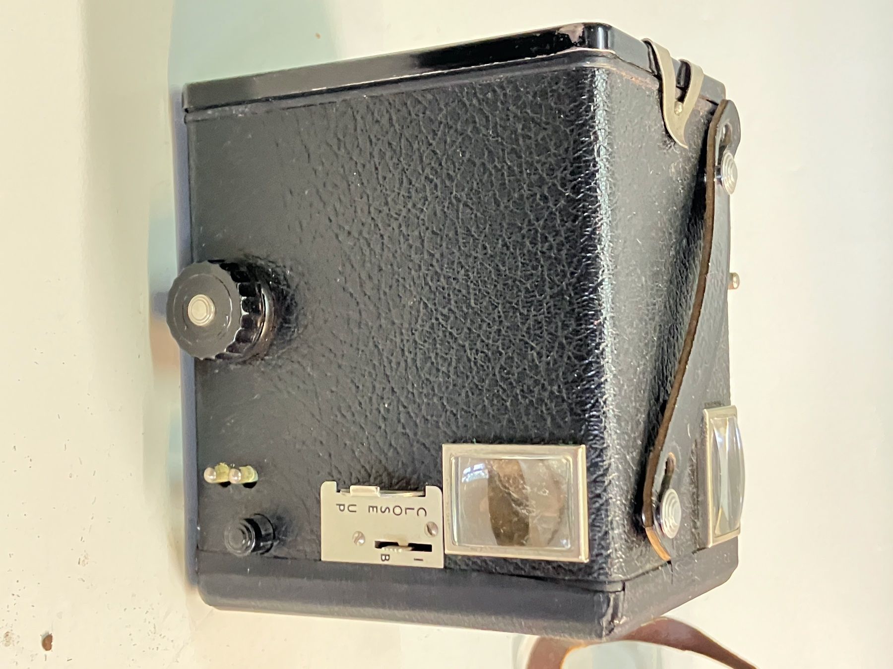 Kodak Kamera: Antike Box Kamera Kodak Brown Model D – Gebraucht aus Horw von luzernicus 2