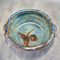 Vide poche grès glaçure bleu Voelkel Patrice HERBES FOLLES