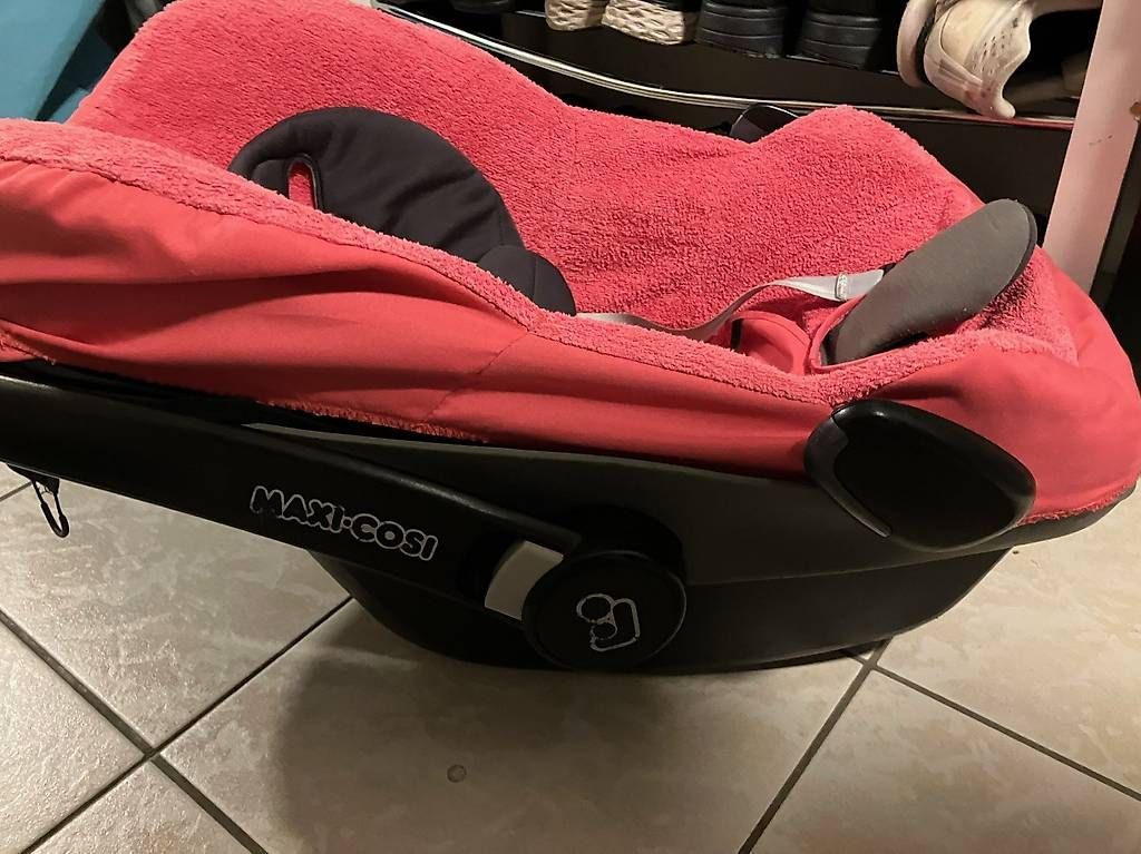 Maxi-Cosi Auto-Kindersitze: Maxi Cosi Babyschale – Gebraucht aus Sursee von Pierre-Emerick 1