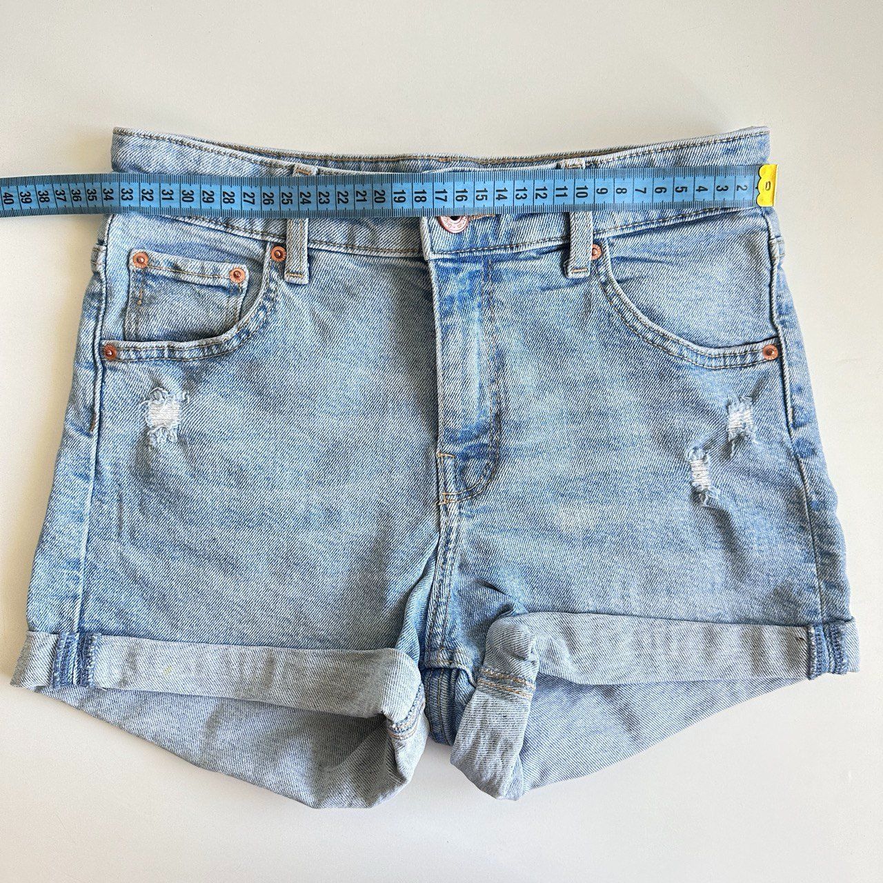 Bershka Pantaloni: Bershka Jeans Hotpants Gr.36 – Usato da Dietikon venduto da Ur-ga64 3