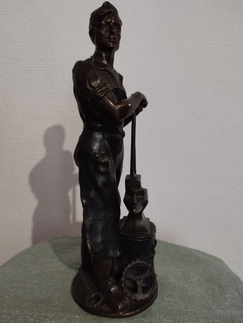 Skulpturen & Statuen: Sculpture ancienne  forgeron . – Gebraucht aus Praz (Vully) von pikuluka1 1