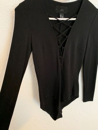 H&M Body mit Schnürung Gr. 36