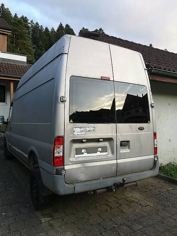 Nutzfahrzeuge: Ford Transit Kasten 2.4TDCI 4x4 für Export oder Schlachten  – Gebraucht aus Escholzmatt von die_b6jm 1